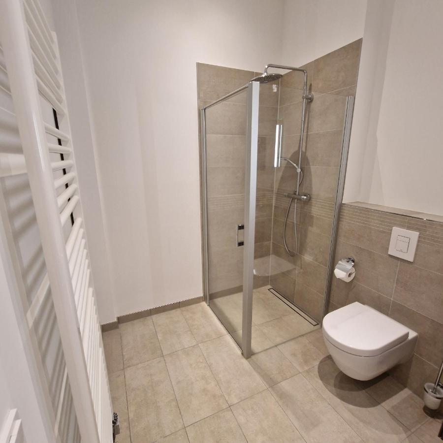 Apartment Mit Parkblick & Massagestuhl لبسيا المظهر الخارجي الصورة
