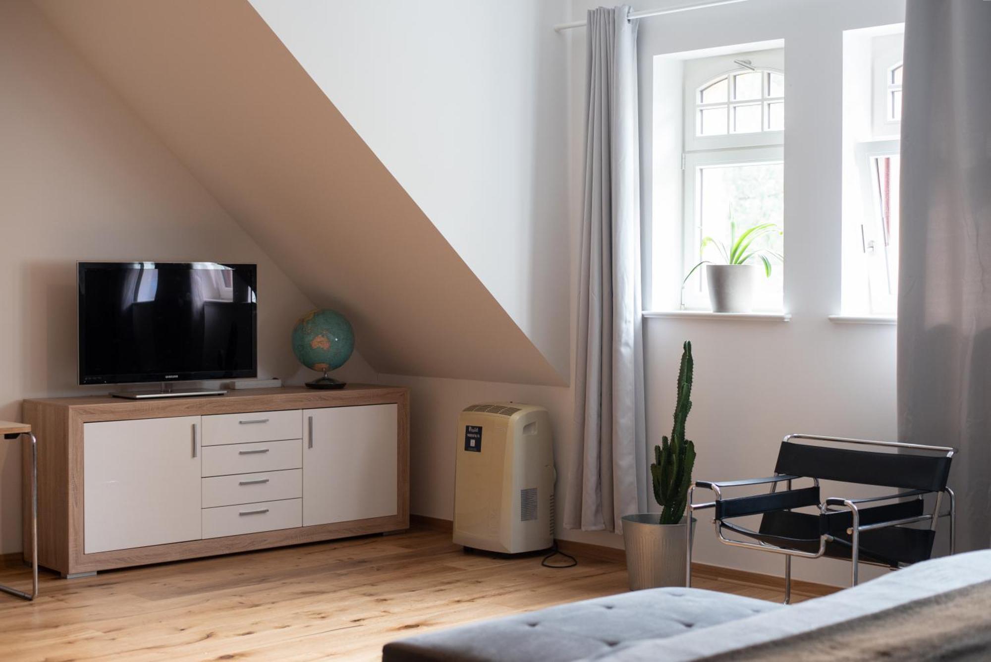 Apartment Mit Parkblick & Massagestuhl لبسيا المظهر الخارجي الصورة